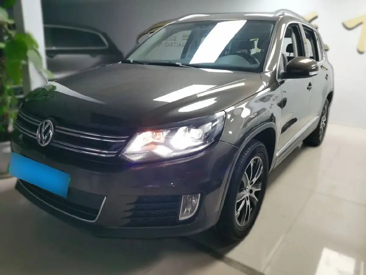 2015 Volkswagen Tiguan 1.8T 160HP L4 6AT
