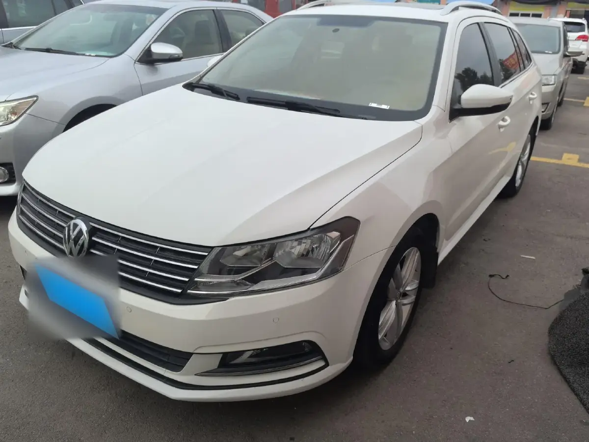 2015 Volkswagen Gran Lavida 1.6L 110HP L4 6AT