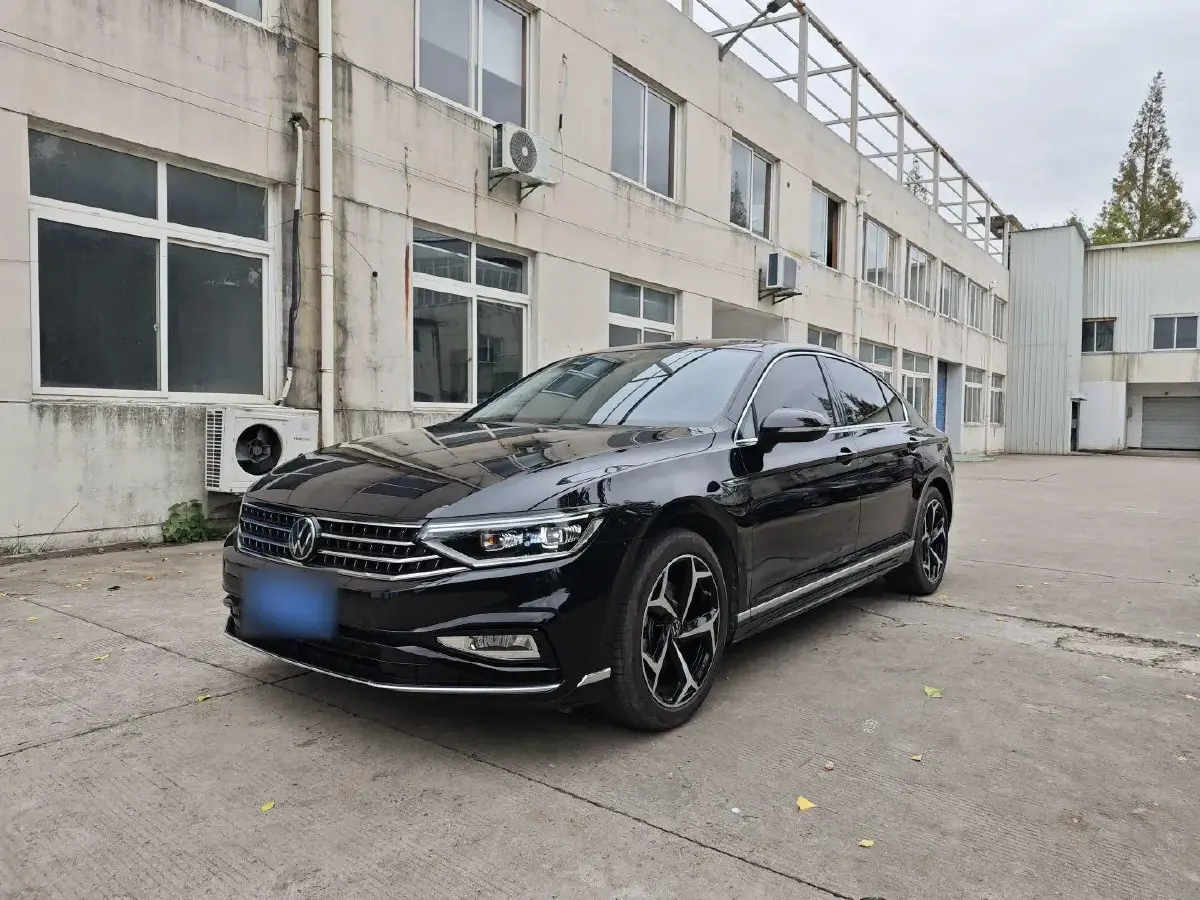 2023 Volkswagen Magotan 2.0T 186HP L4 7DCT