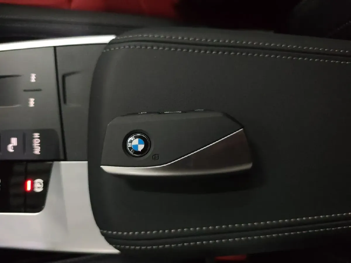 2023 BMW iX1 BEV 66.45KWH,autocango,china used car exporter,china ev exporter,chinese used car exporter,chinese used ev exporter