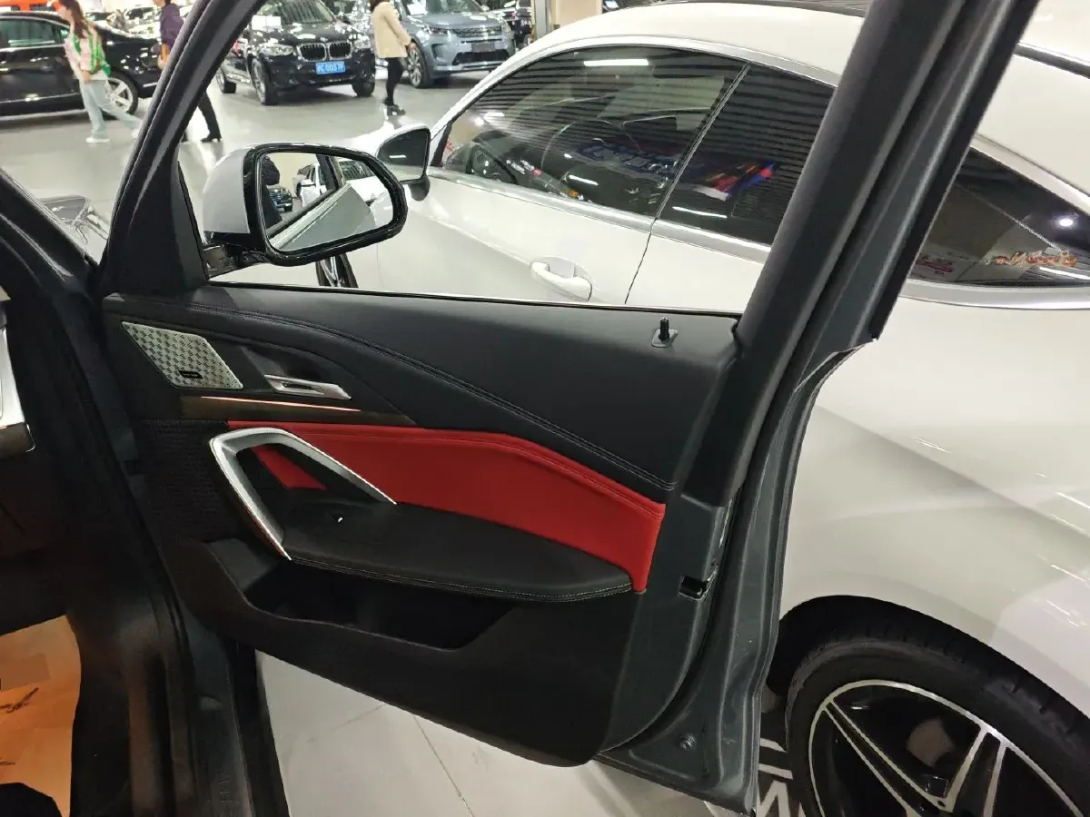 2023 BMW iX1 BEV 66.45KWH,autocango,china used car exporter,china ev exporter,chinese used car exporter,chinese used ev exporter