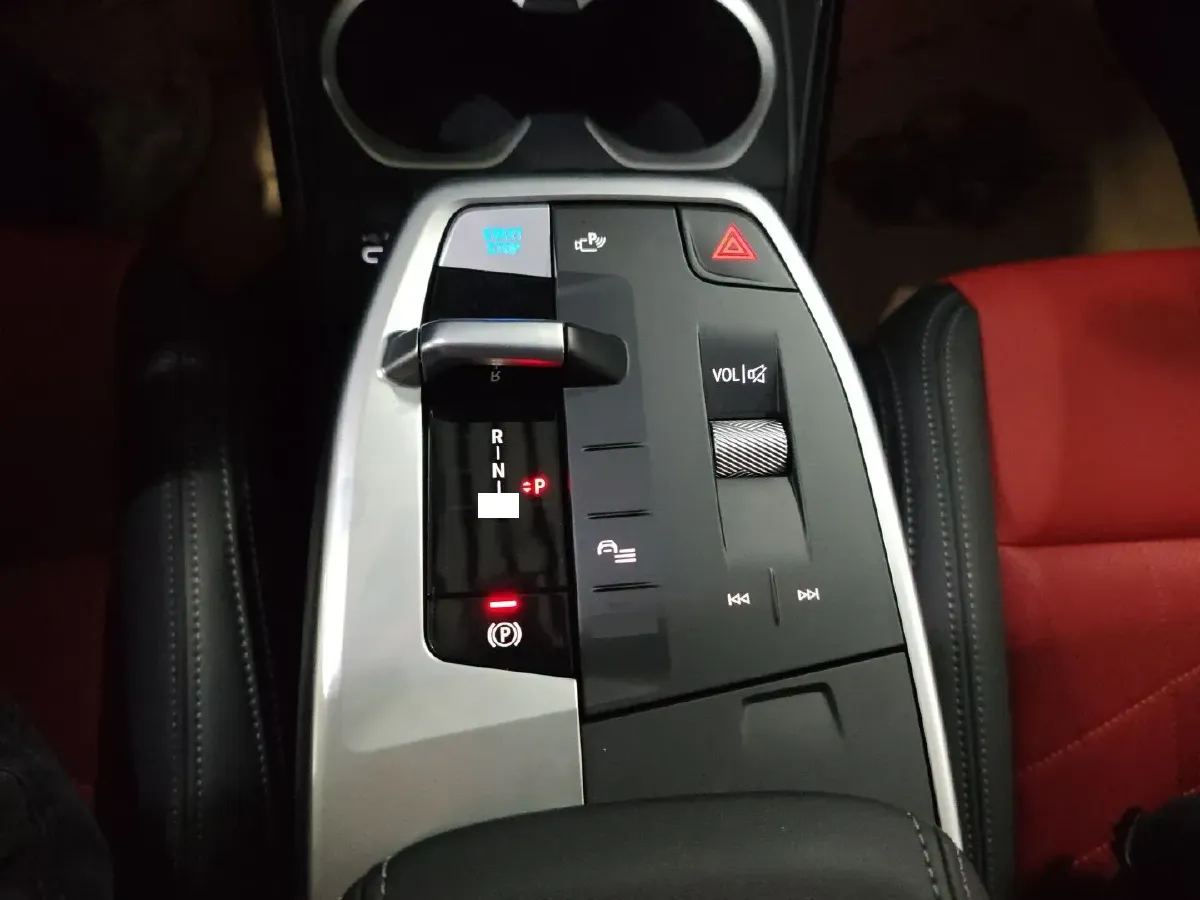 2023 BMW iX1 BEV 66.45KWH,autocango,china used car exporter,china ev exporter,chinese used car exporter,chinese used ev exporter