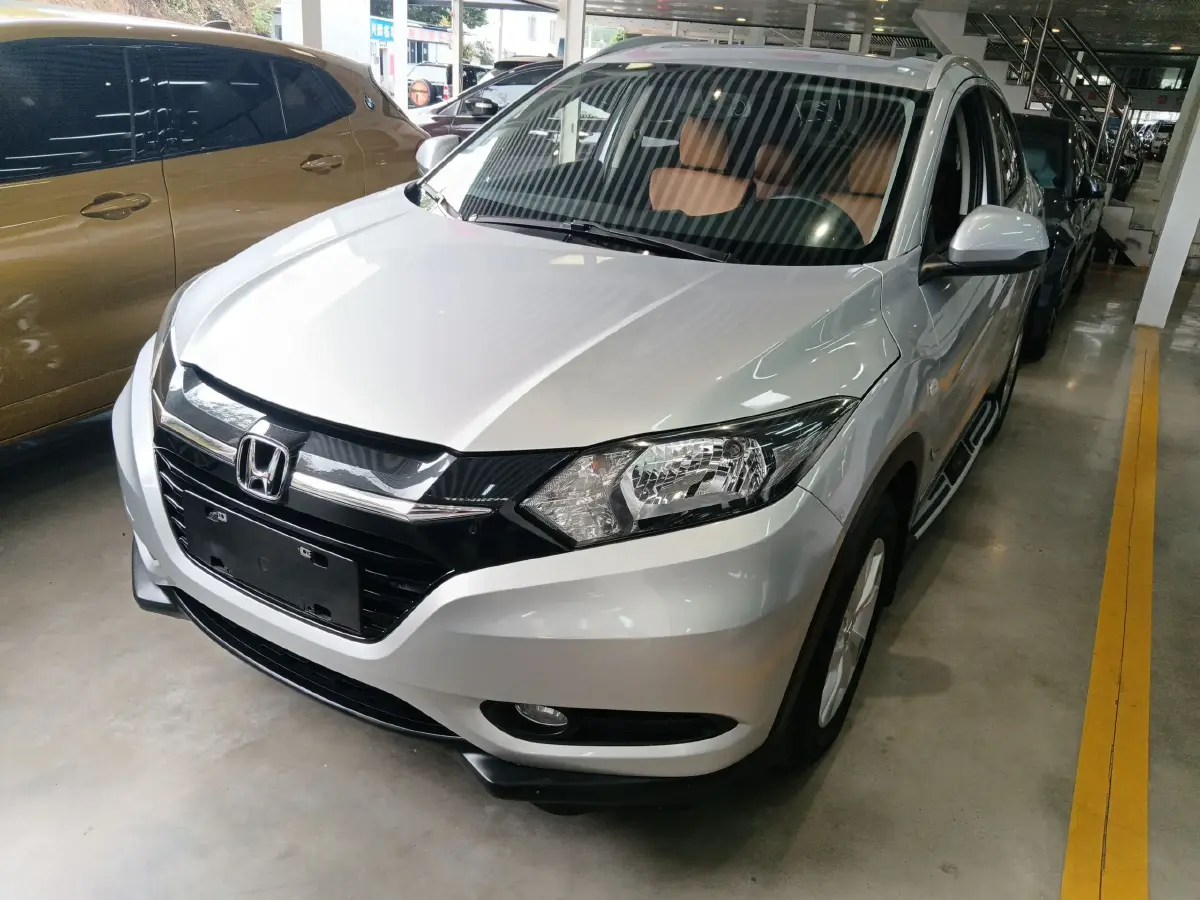 2015 Honda Vezel 1.5L 131HP L4 CVT
