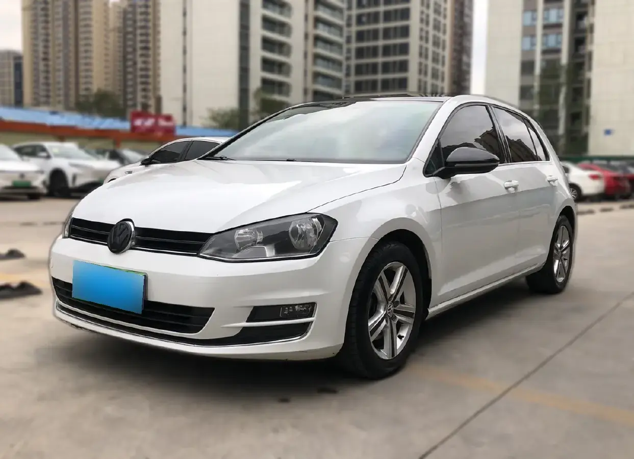 2015 Volkswagen Golf 1.6L 110HP L4 6AT