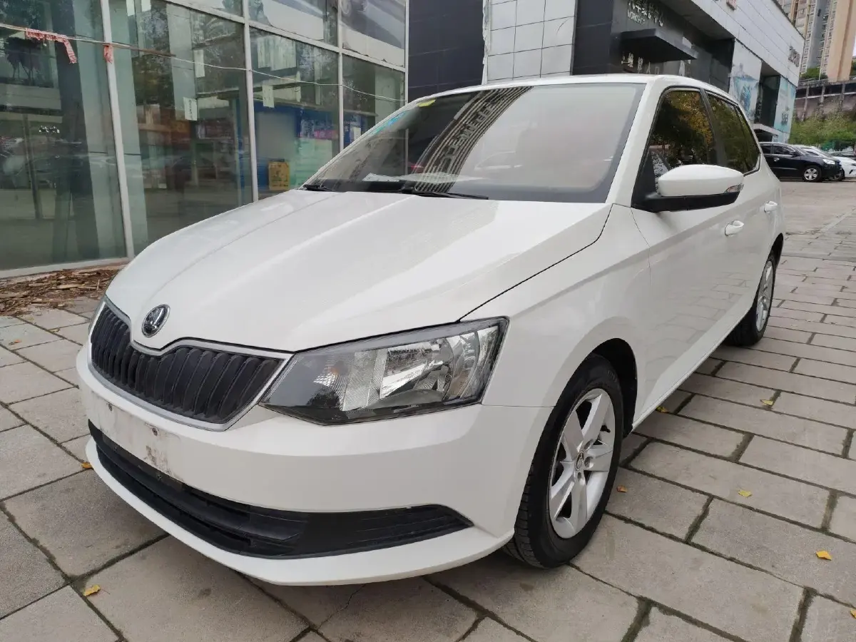 2016 Skoda Fabia 1.4L 90HP L4 6AT