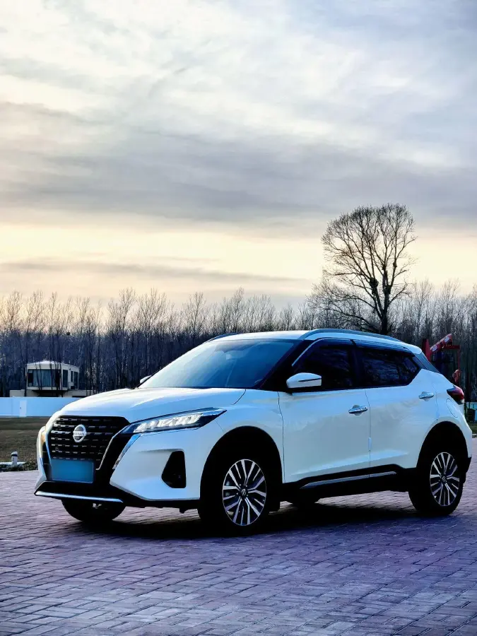 2022 Nissan Kicks 1.5L 122HP L4 CVT