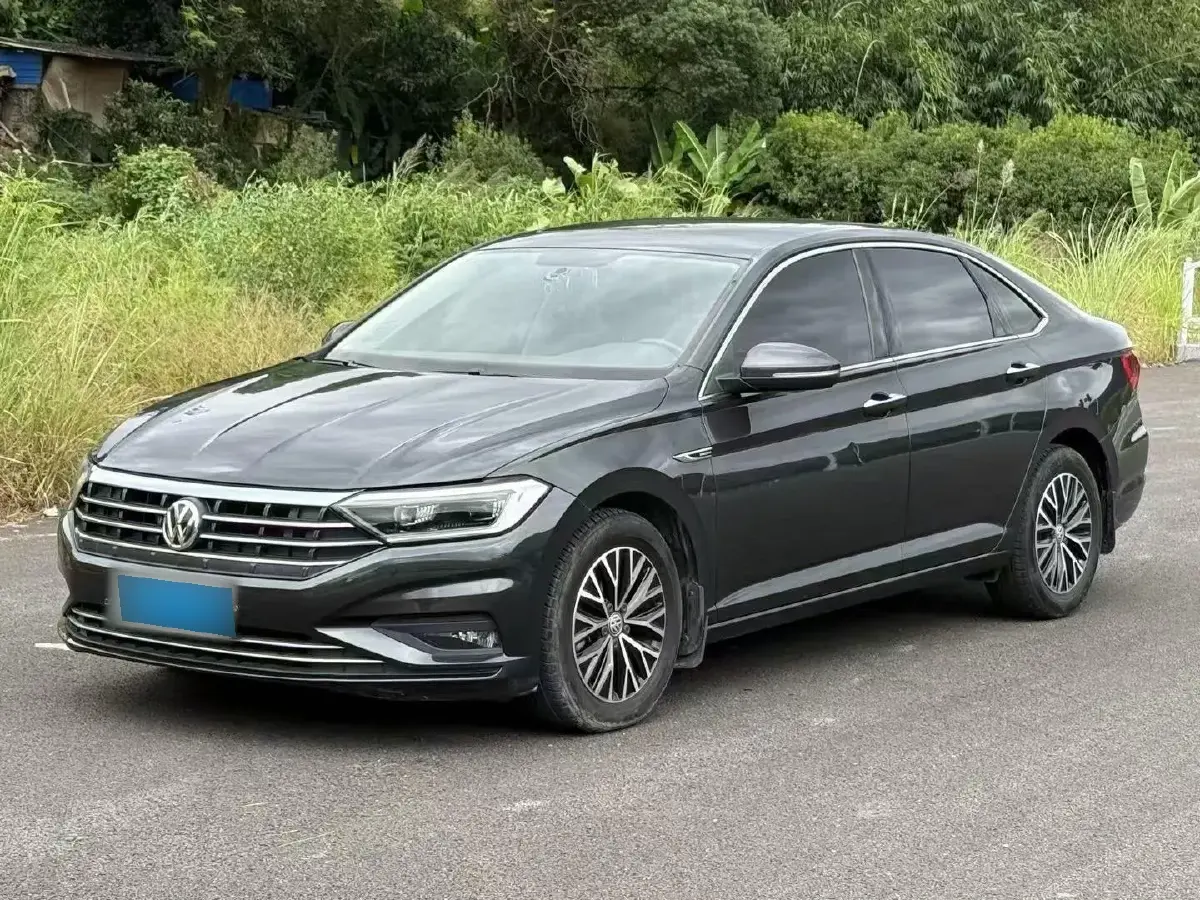 2020 Volkswagen Sagitar 1.4T 150HP L4 7DCT