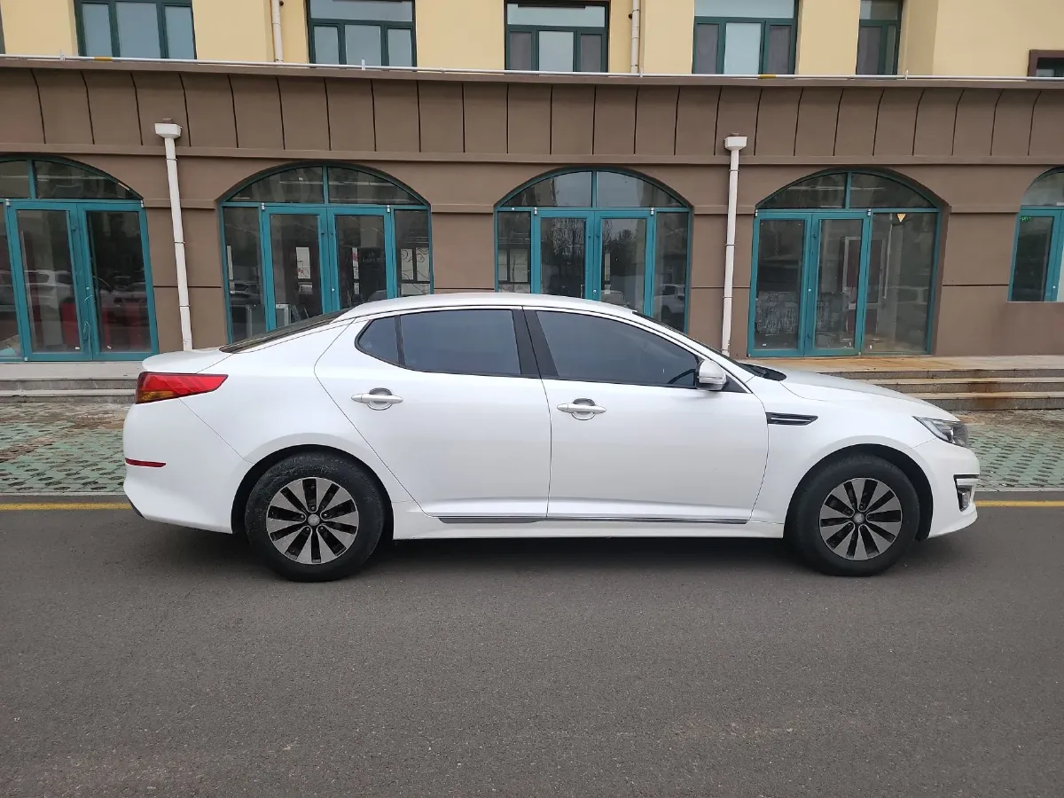2014 Kia K5 2.0L 162HP L4 6MT,autocango,china used car exporter,china ev exporter,chinese used car exporter,chinese used ev exporter