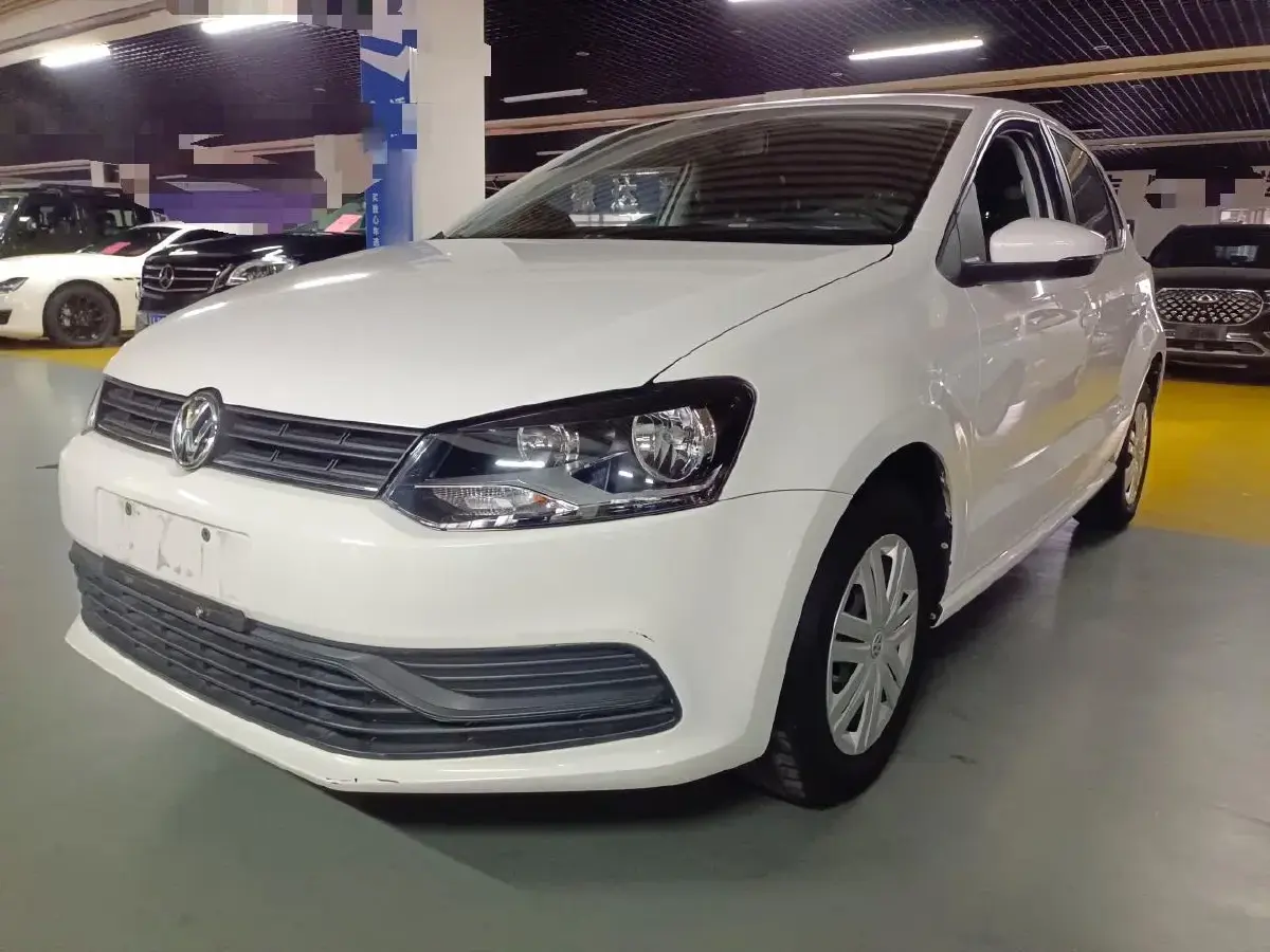 2016 Volkswagen Polo 1.4L 90HP L4 6AT