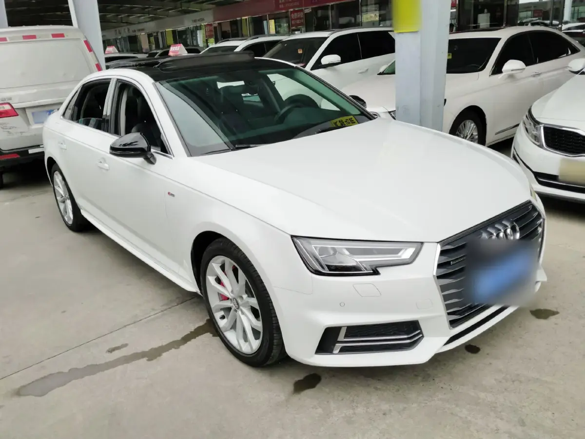 2018 Audi A4L 2.0T 252HP L4 7DCT