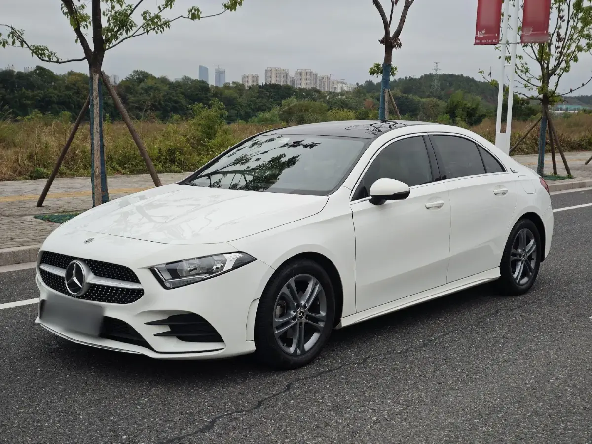 2021 Mercedes-Benz A Class 1.3T 136HP L4 7DCT