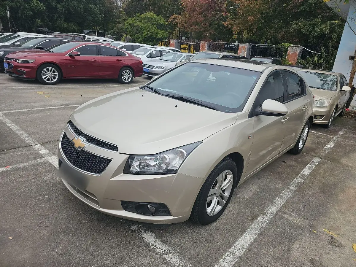 2013 Chevrolet Cruze 1.6L 121HP L4 6AT