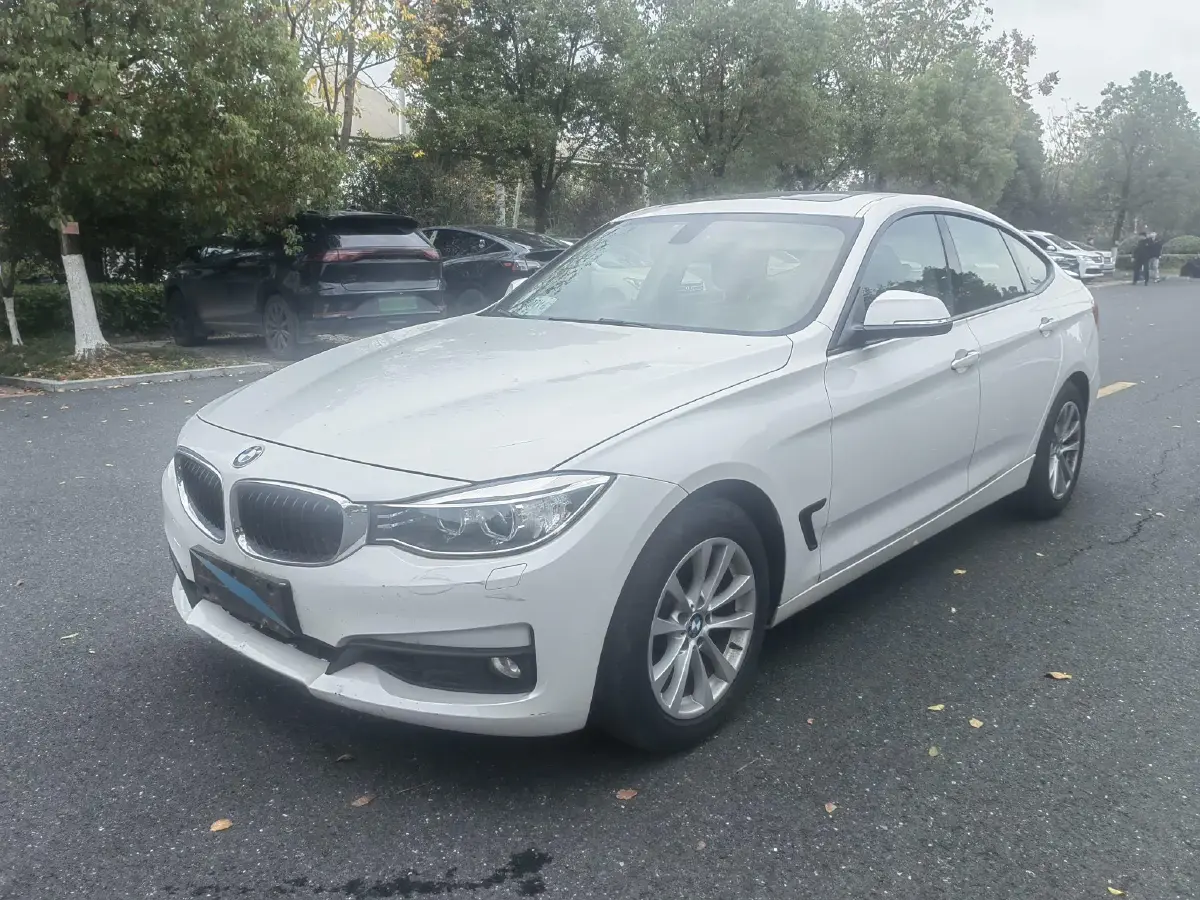 2013 BMW 3 Series GT 2.0T 184HP L4 8AT