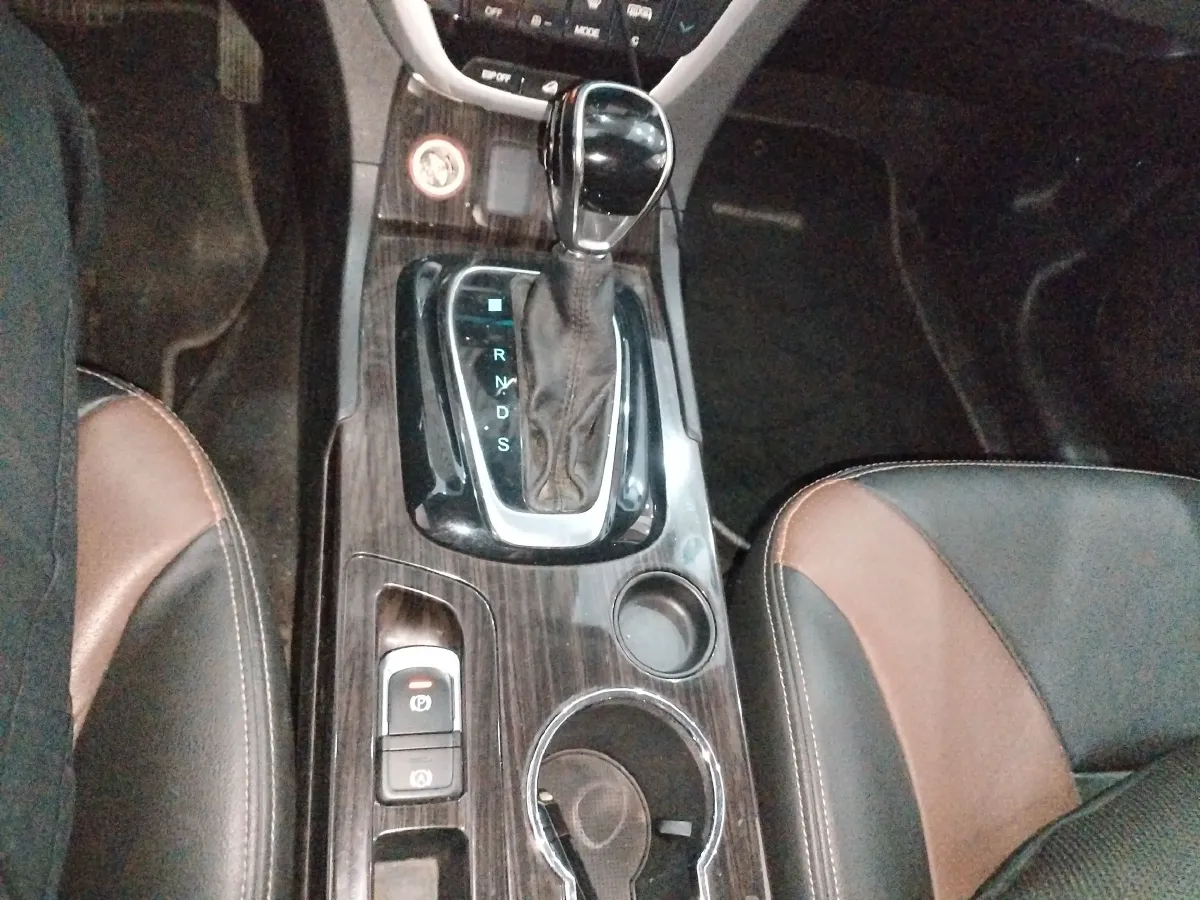 2016 GAC Trumpchi GS5 Super 1.8T 177HP L4 7DCT,autocango,china used car exporter,china ev exporter,chinese used car exporter,chinese used ev exporter