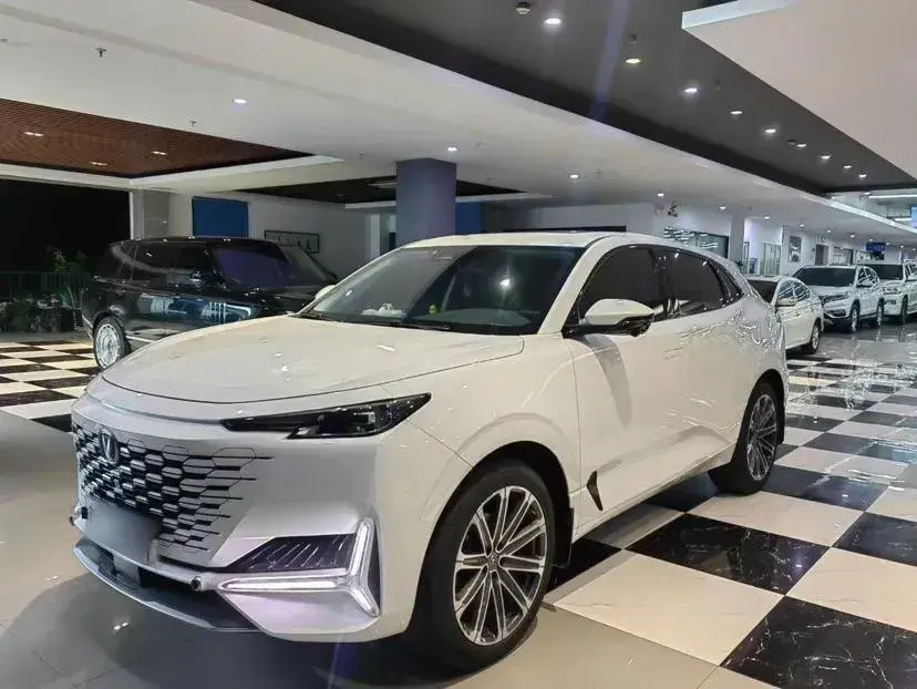 2021 ChangAn UNI-K 2.0T 233HP L4 8AT