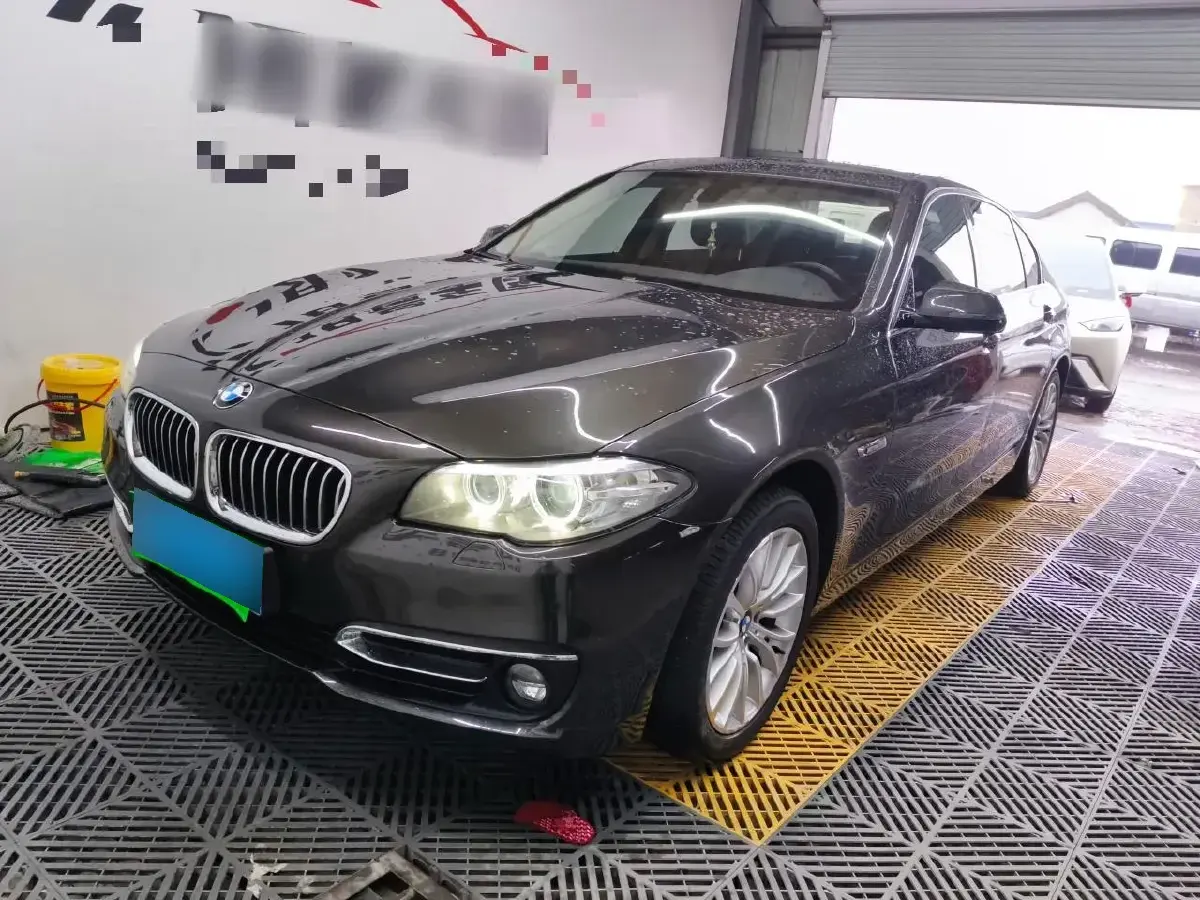 2014 BMW 5 Series 2.0T 218HP L4 8AT