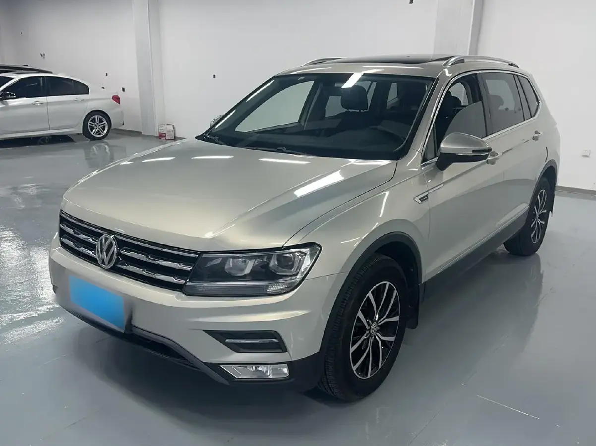 2017 Volkswagen Tiguan L 1.8T 180HP L4 7DCT