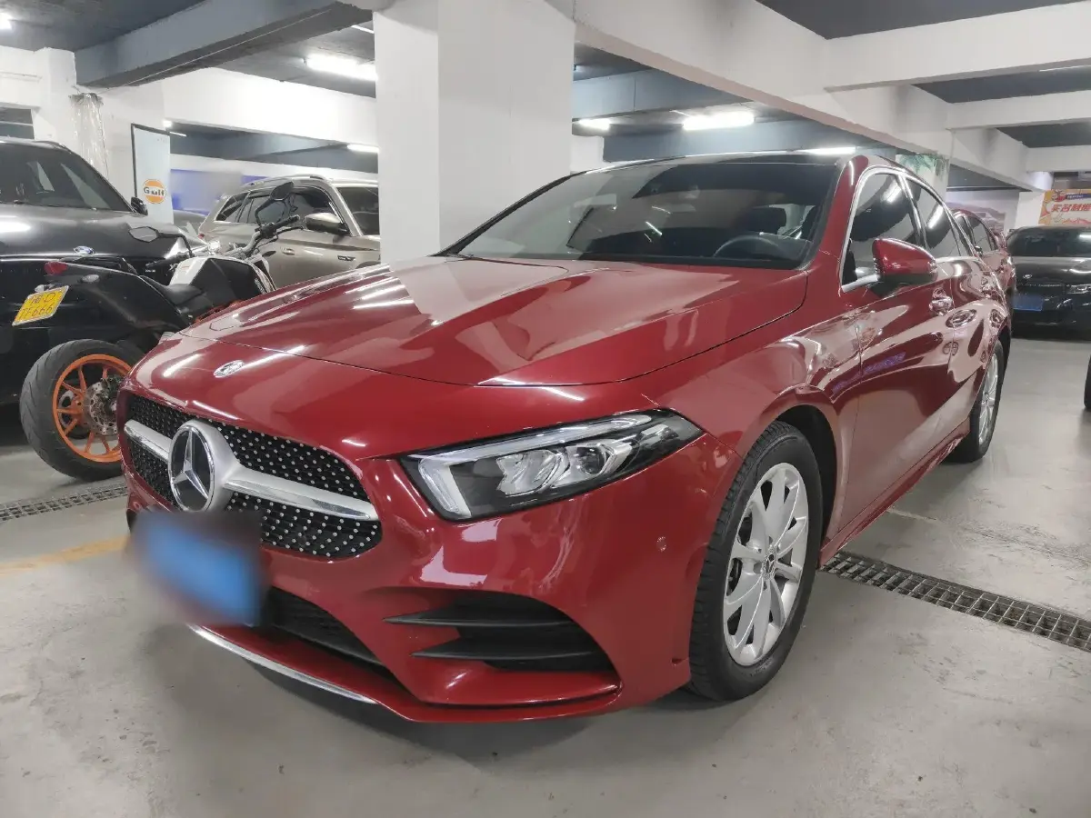 2020 Mercedes-Benz A Class 1.3T 163HP L4 7DCT