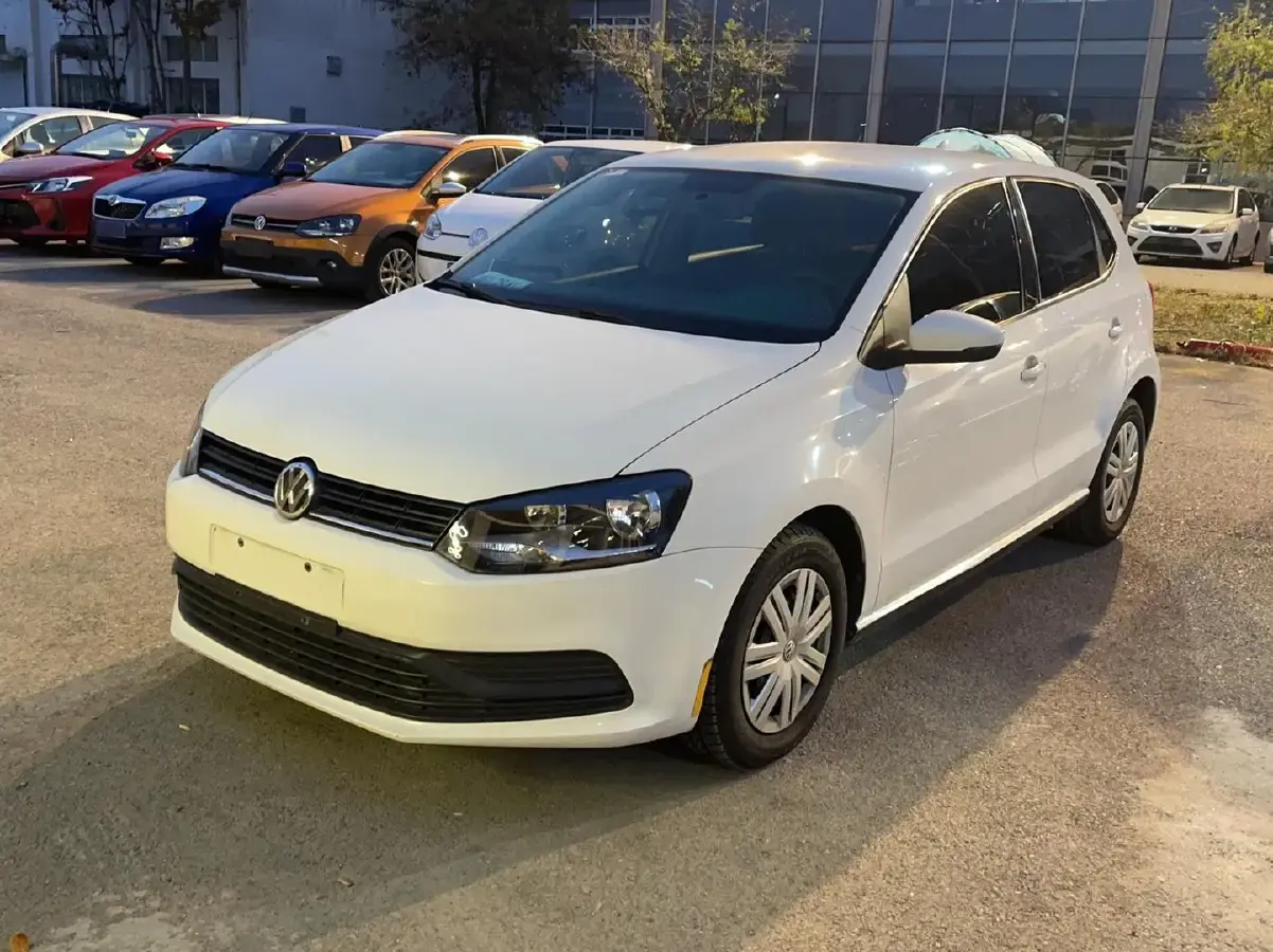 2016 Volkswagen Polo 1.4L 90HP L4 6AT