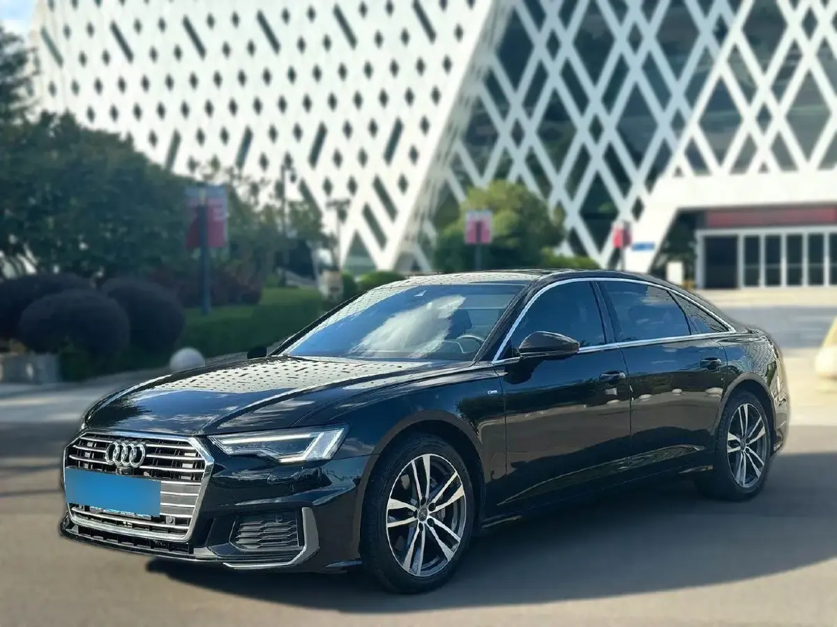 2021 Audi A6L 2.0T 190HP L4 7DCT