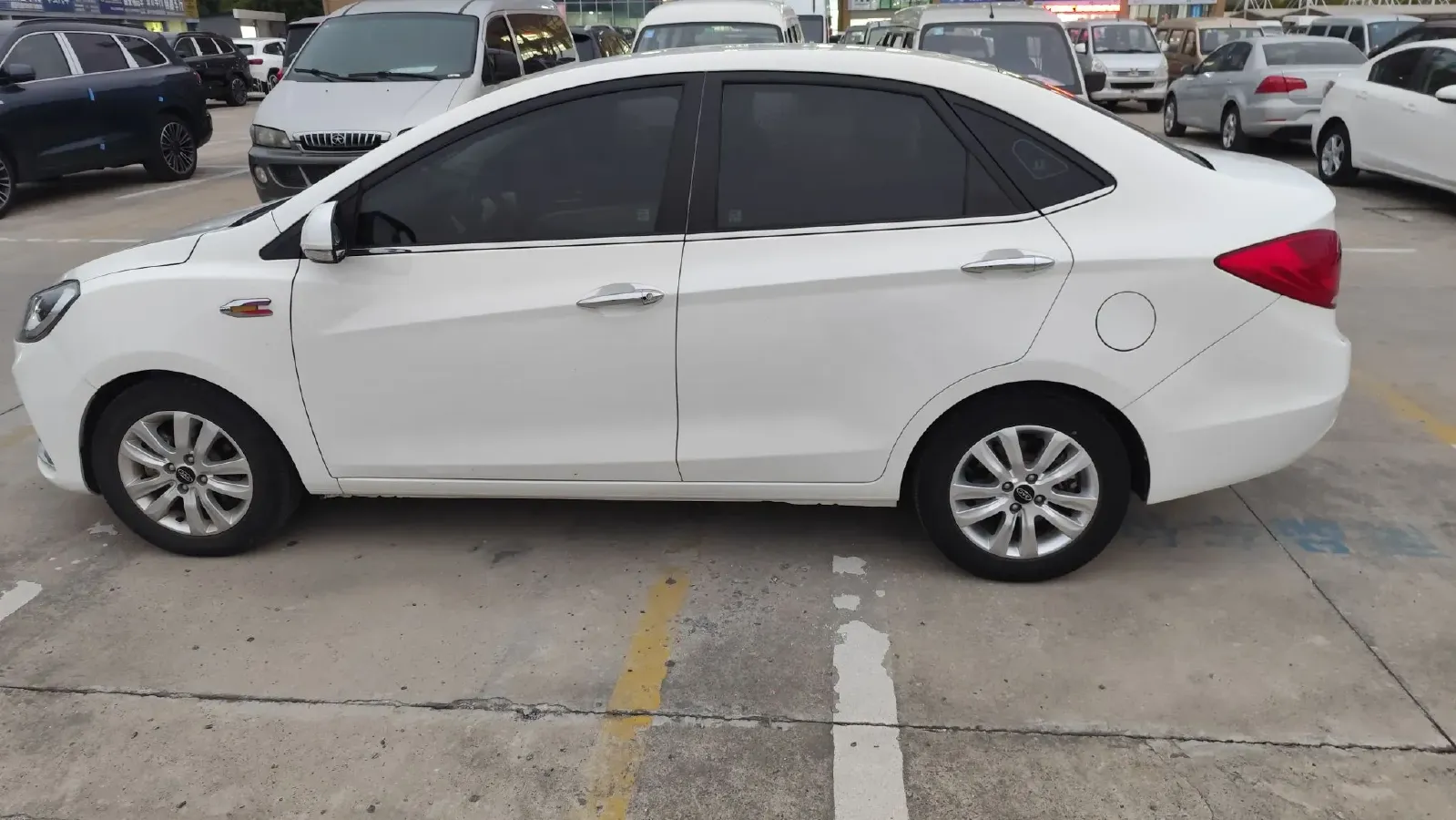 2019 JAC iEV7 BEV 35.2KWH,autocango,china used car exporter,china ev exporter,chinese used car exporter,chinese used ev exporter