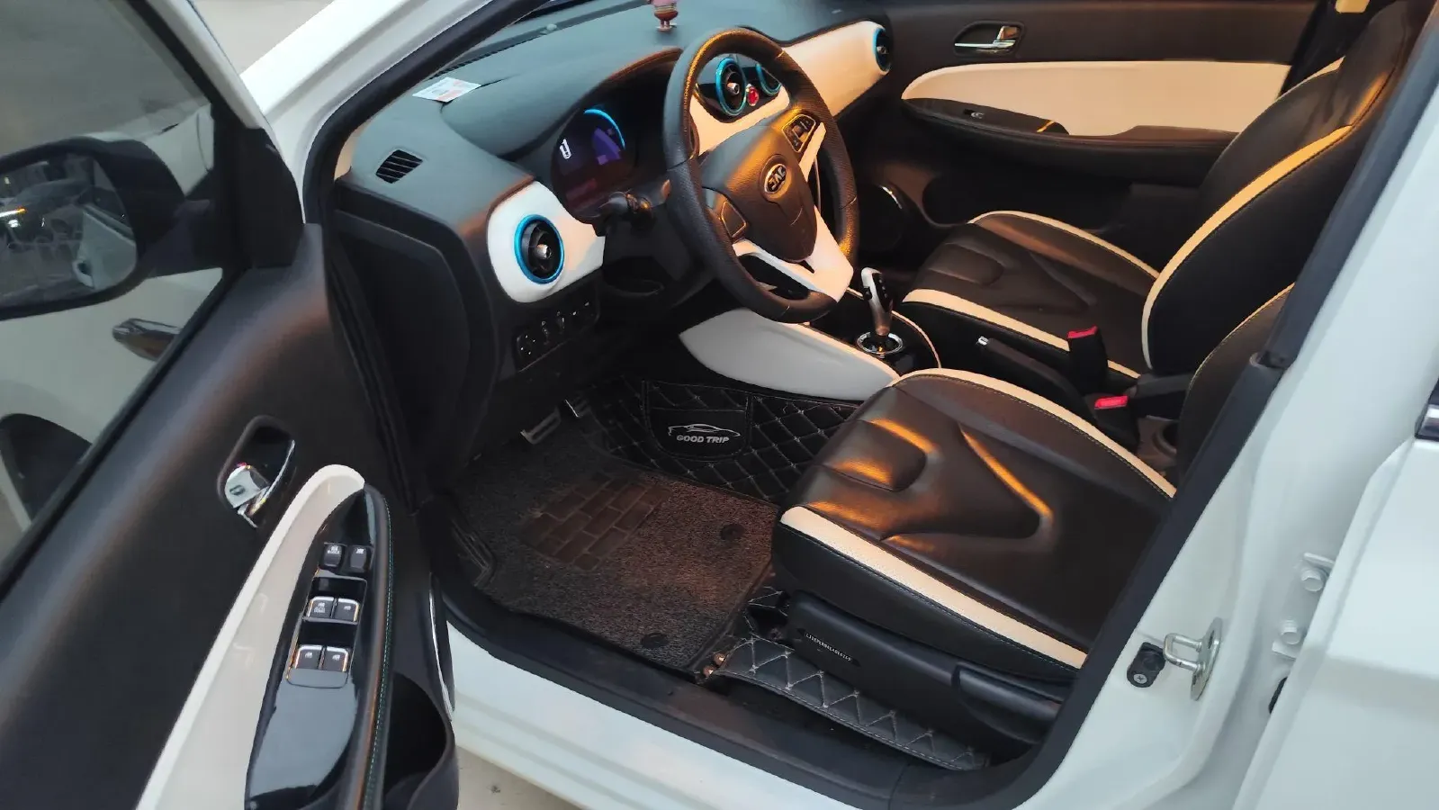 2019 JAC iEV7 BEV 35.2KWH,autocango,china used car exporter,china ev exporter,chinese used car exporter,chinese used ev exporter