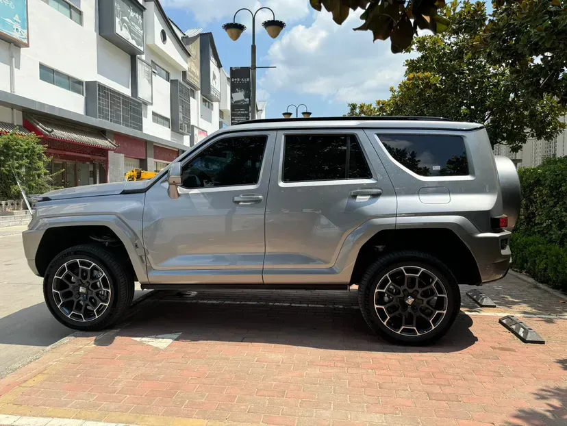 2024 Tank 700 3.0T 360HP V6 9AT PHEV 37.1KWH,autocango,china used car exporter,china ev exporter,chinese used car exporter,chinese used ev exporter