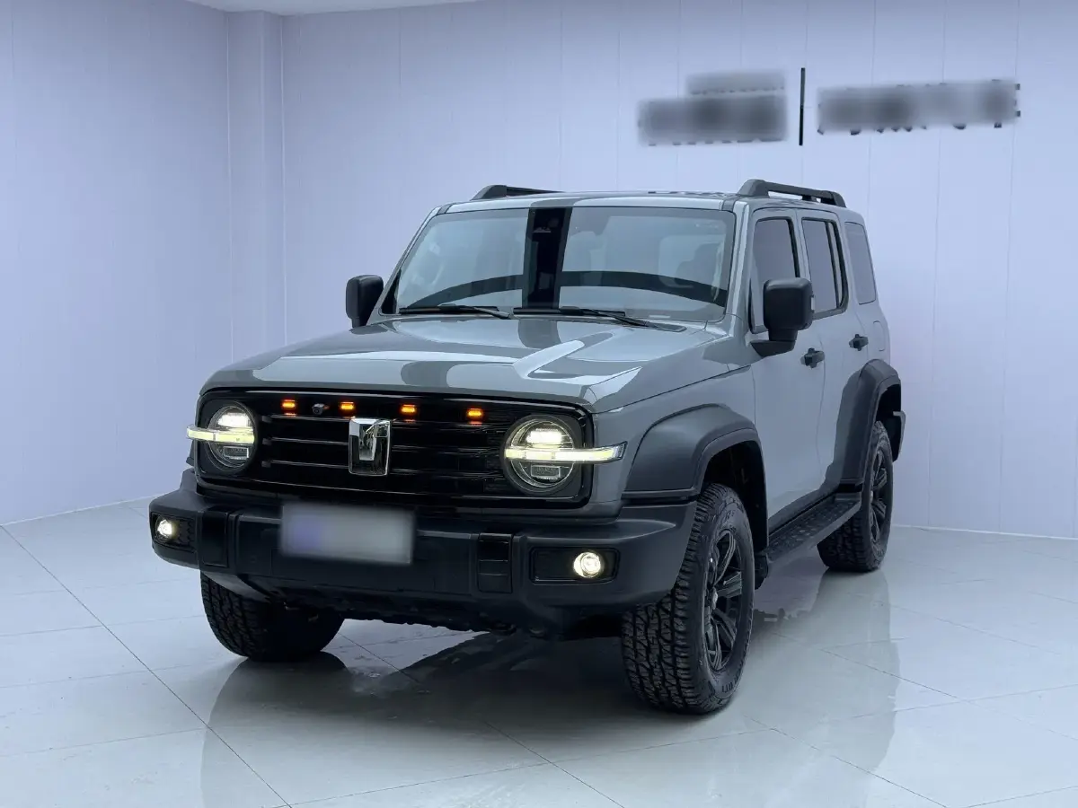 2023 Tank 300 2.0T 227HP L4 8AT