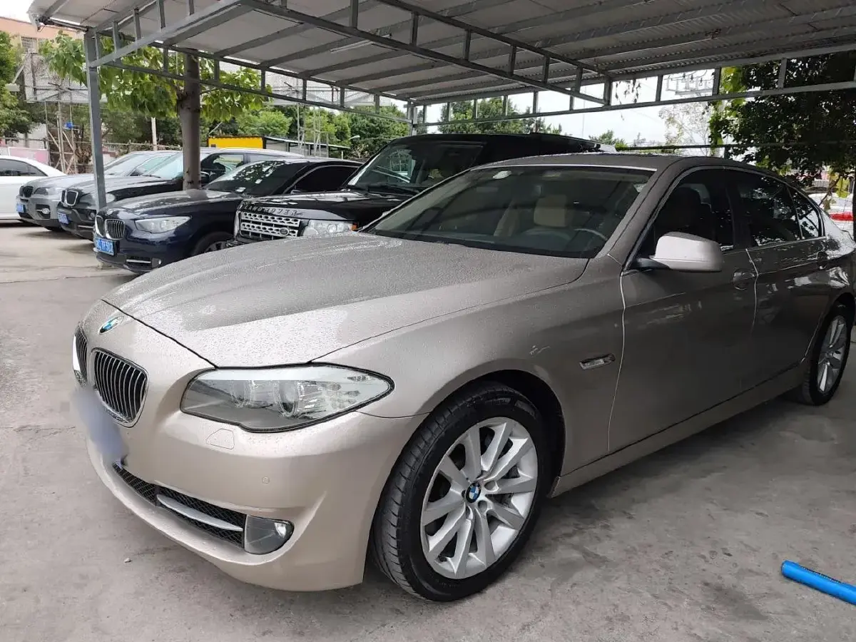 2013 BMW 5 Series 3.0L 258HP L6 8AT