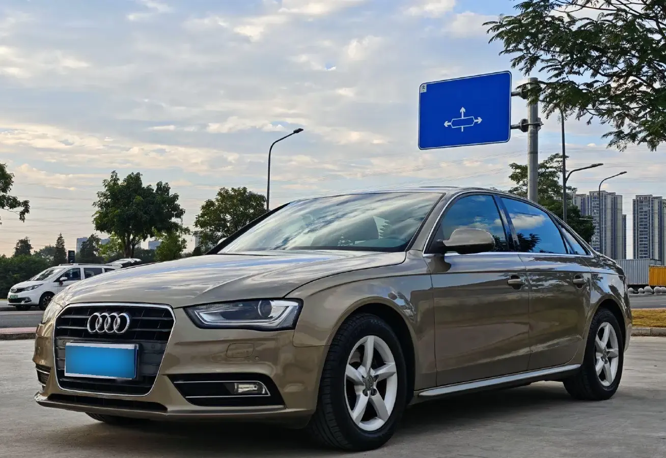 2013 Audi A4L 2.0T 180HP L4 CVT
