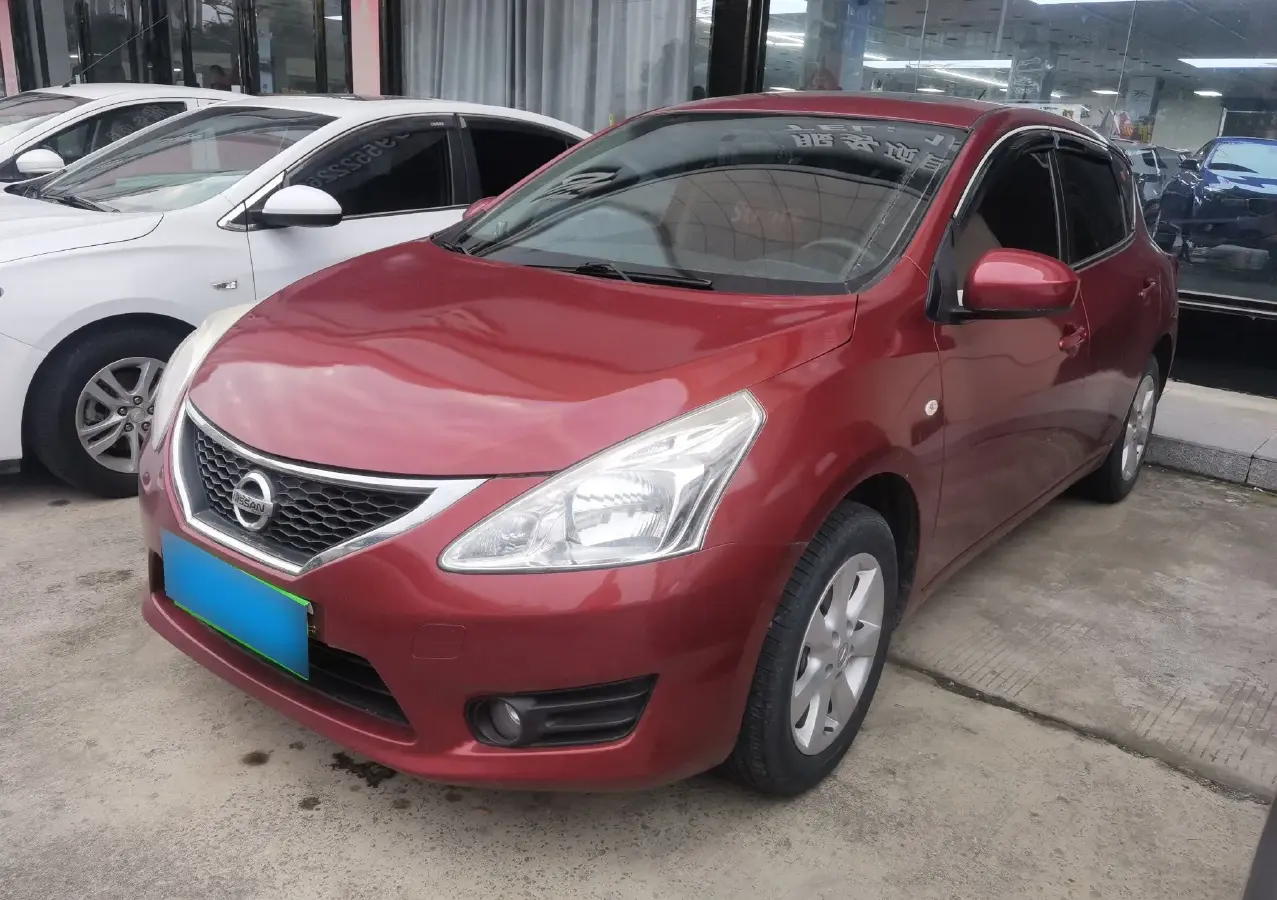 2013 Nissan Tiida 1.6L 126HP L4 CVT