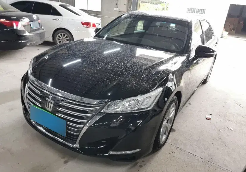 2015 Toyota Crown 2.0T 235HP L4 8AT