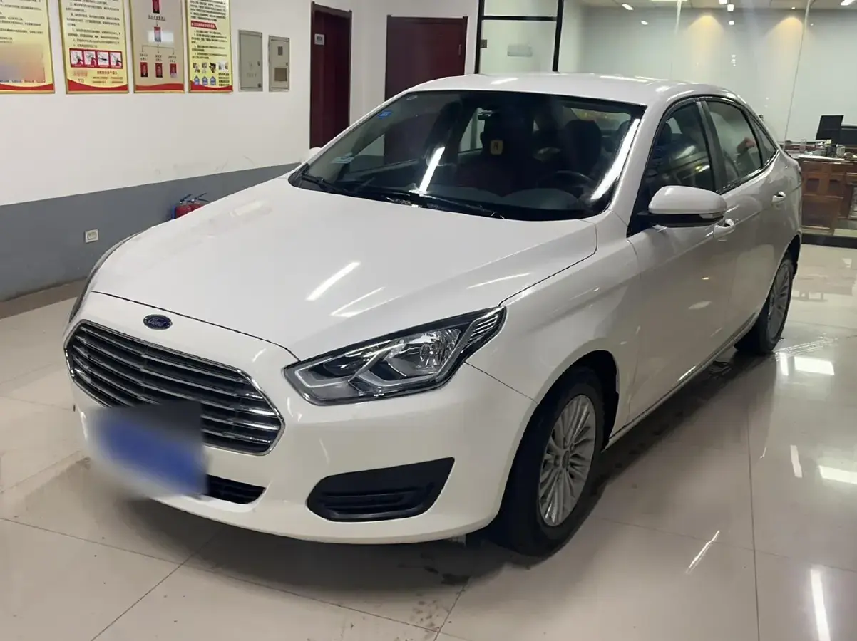 2017 Ford Escort 1.5L 113HP L4 5MT