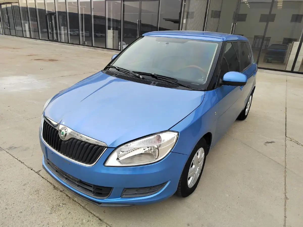 2012 Skoda Fabia 1.4L 86HP L4 6AT