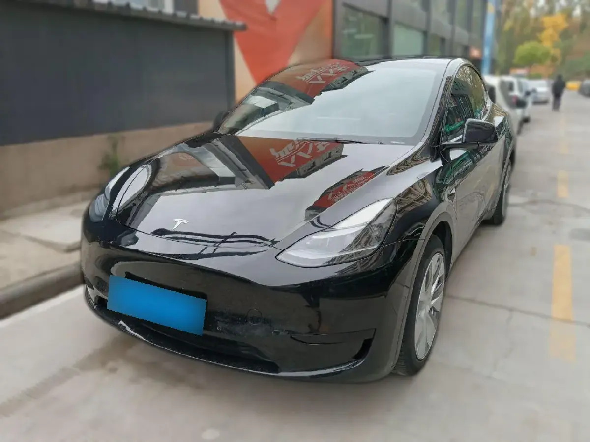 2022 Tesla Model Y BEV 60KWH