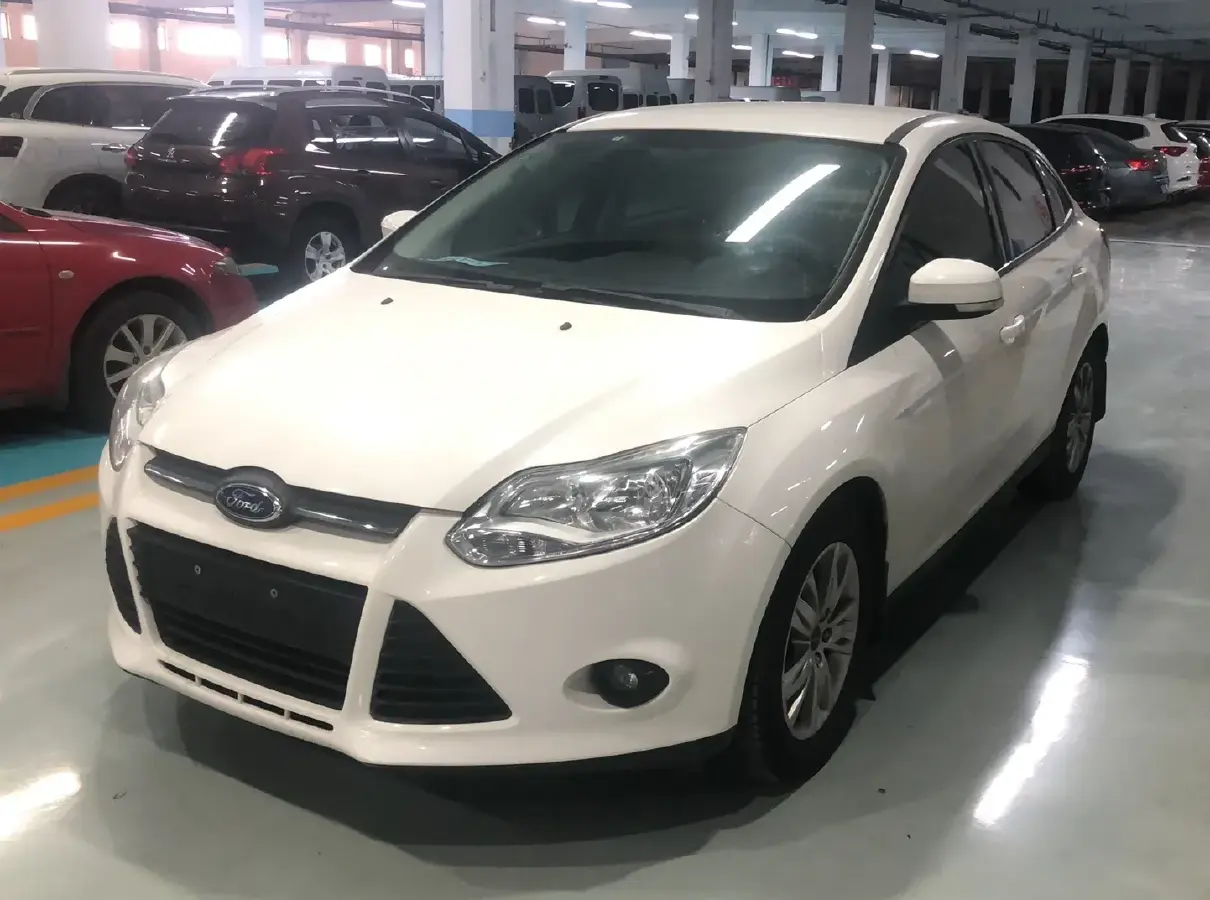 2012 Ford Focus 1.6L 125HP L4 6DCT