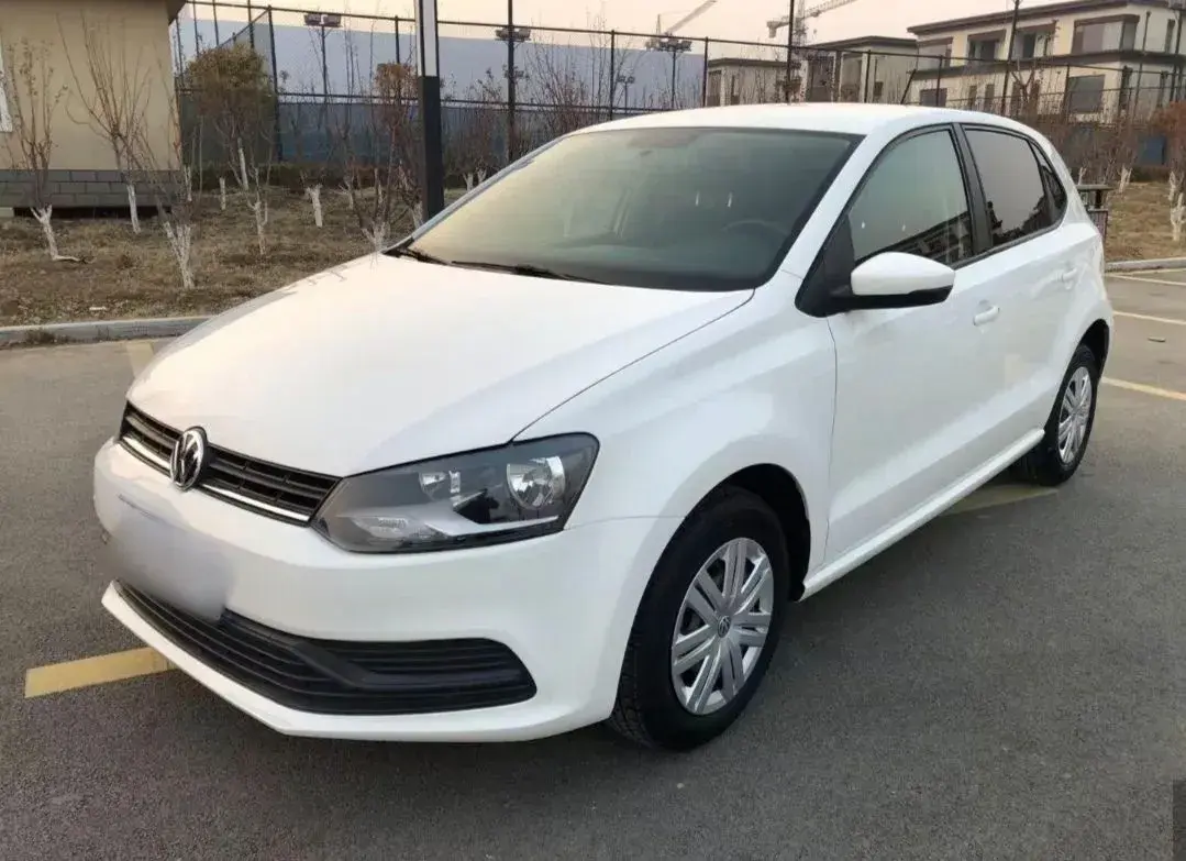 2016 Volkswagen Polo 1.4L 90HP L4 6AT