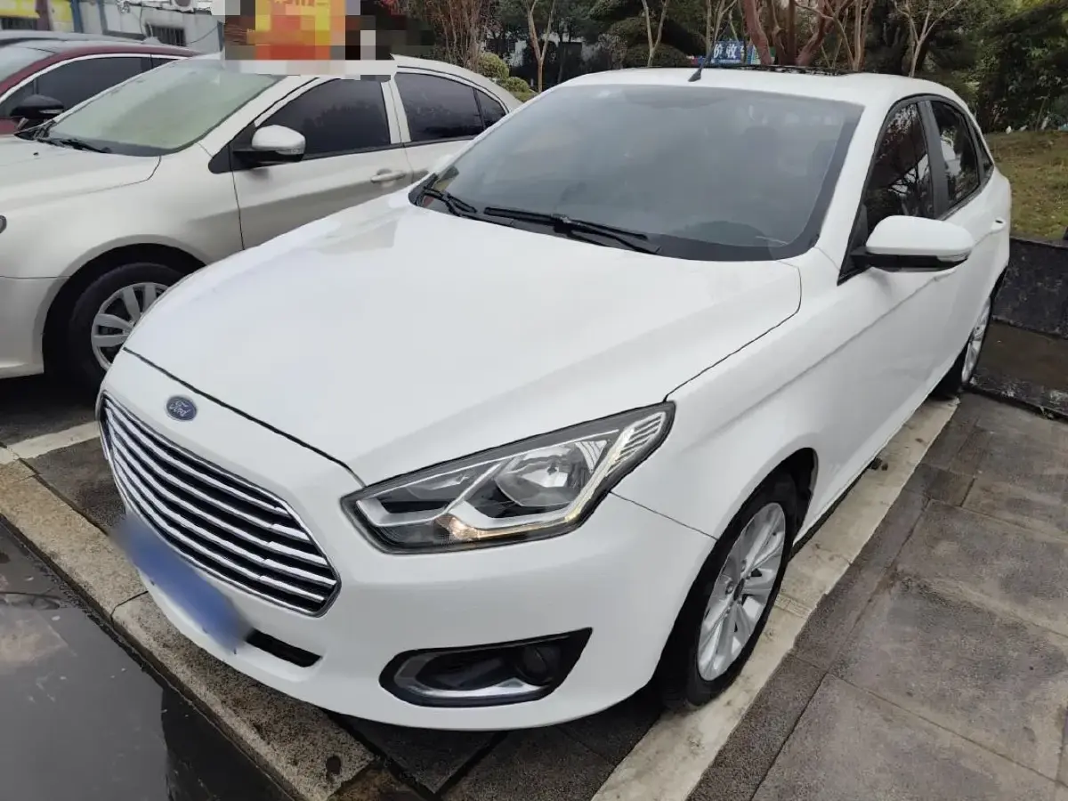 2015 Ford Escort 1.5L 113HP L4 6AT