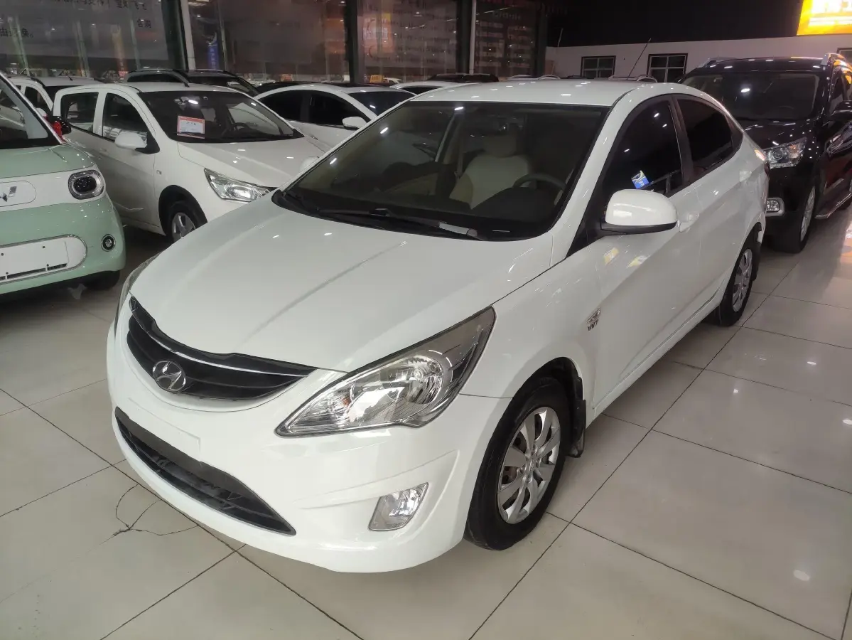 2010 Hyundai Reina 1.4L 107HP L4 4AT