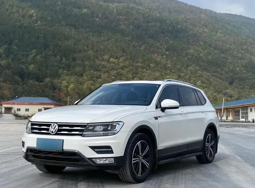 2020 Volkswagen Tiguan L 2.0T 186HP L4 7DCT