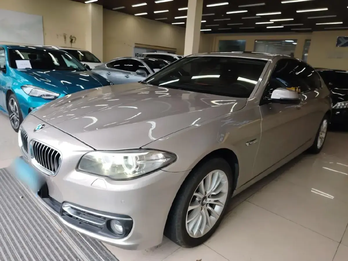 2014 BMW 5 Series 2.0T 218HP L4 8AT