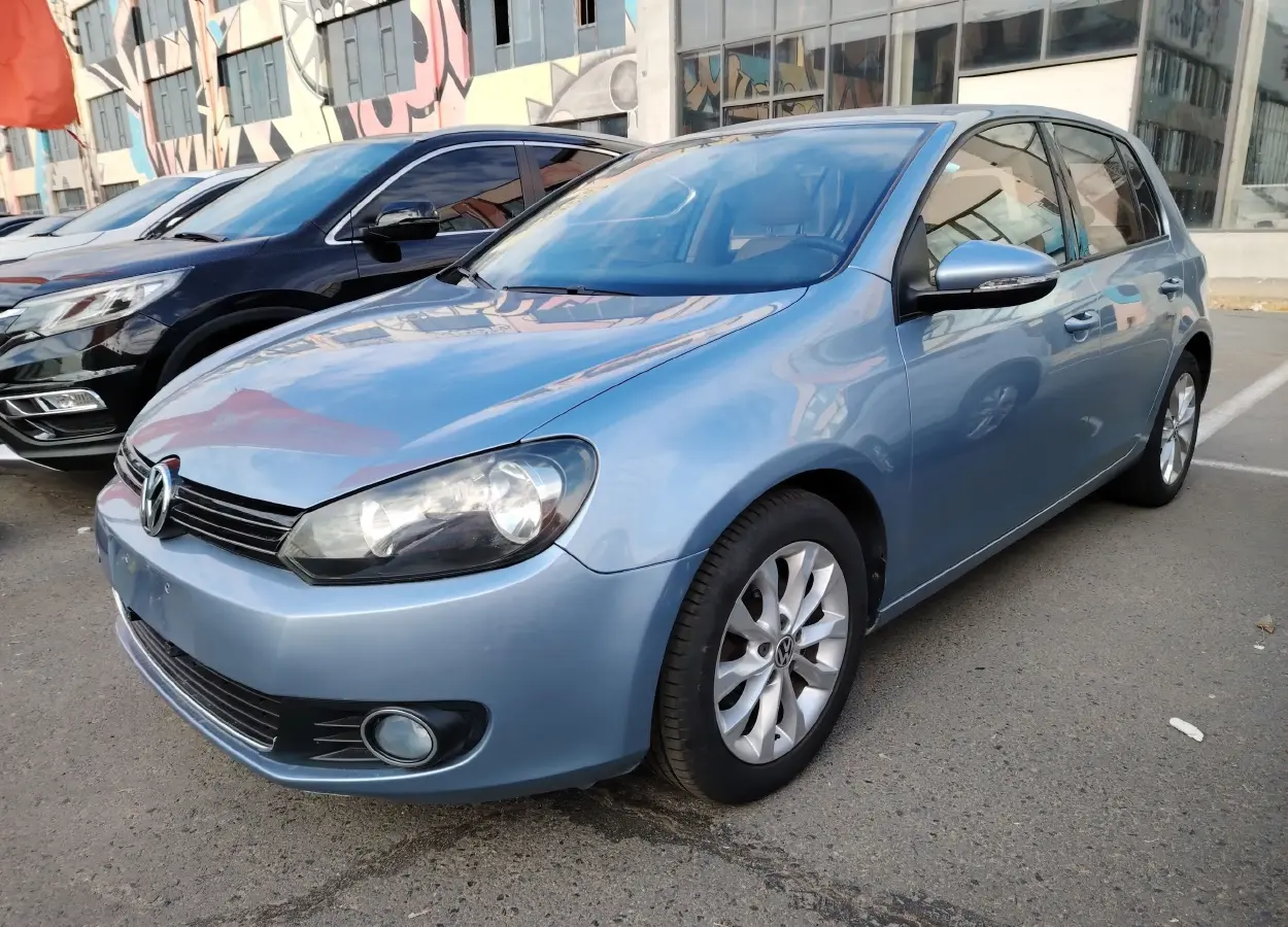 2012 Volkswagen Golf 1.6L 105HP L4 6AT