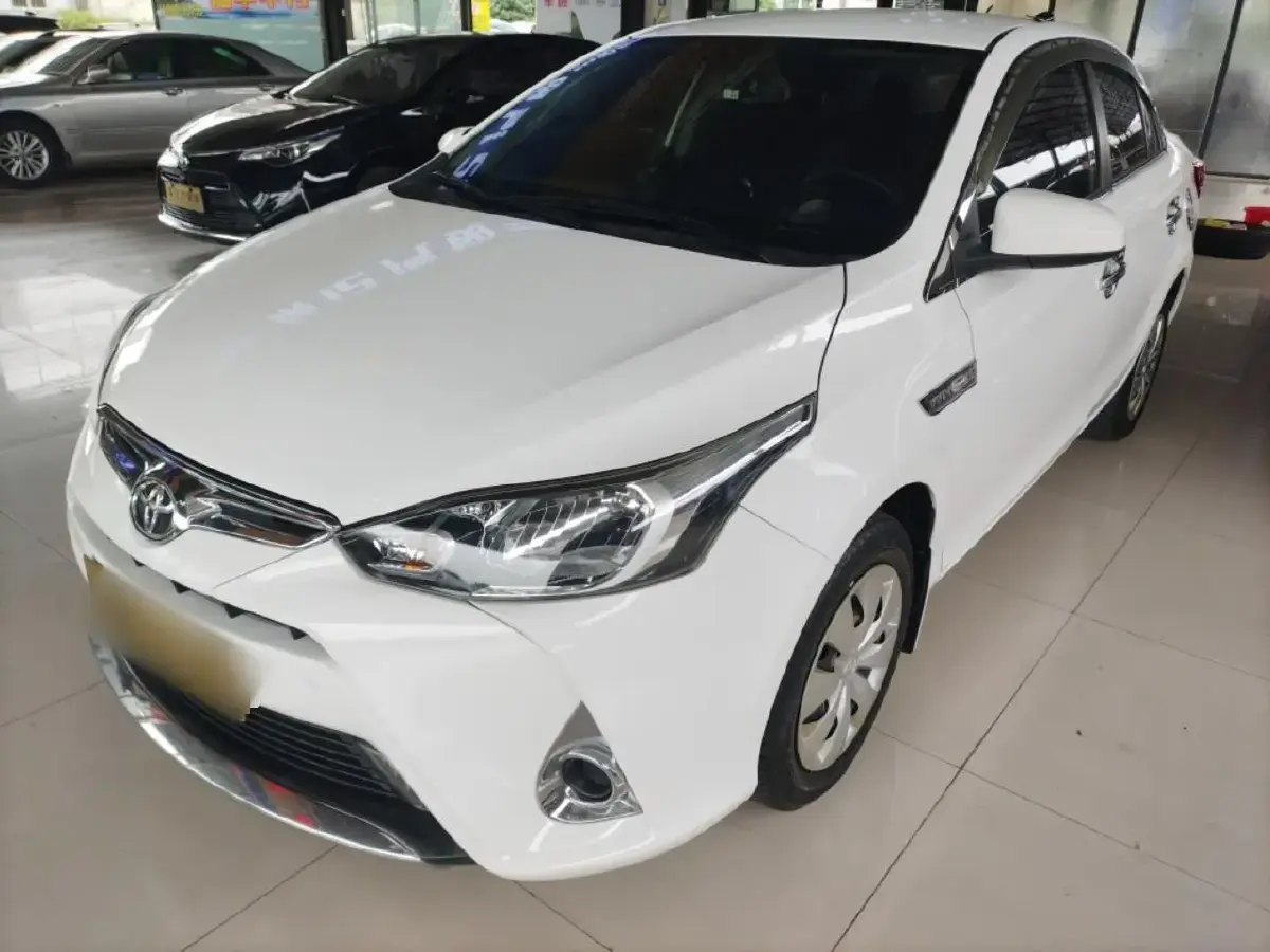 2017 Toyota Yaris L 1.5L 107HP L4 CVT