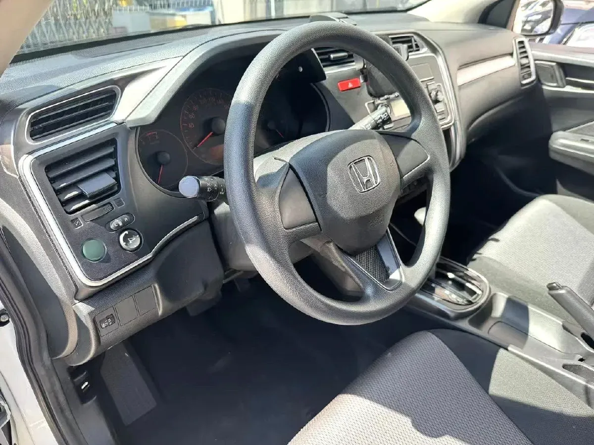 2017 Honda Gienia 1.5L 131HP L4 CVT,autocango,china used car exporter,china ev exporter,chinese used car exporter,chinese used ev exporter