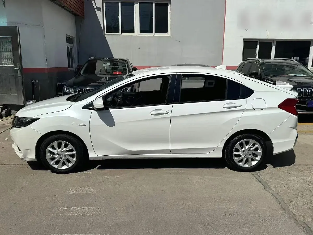 2017 Honda Gienia 1.5L 131HP L4 CVT,autocango,china used car exporter,china ev exporter,chinese used car exporter,chinese used ev exporter