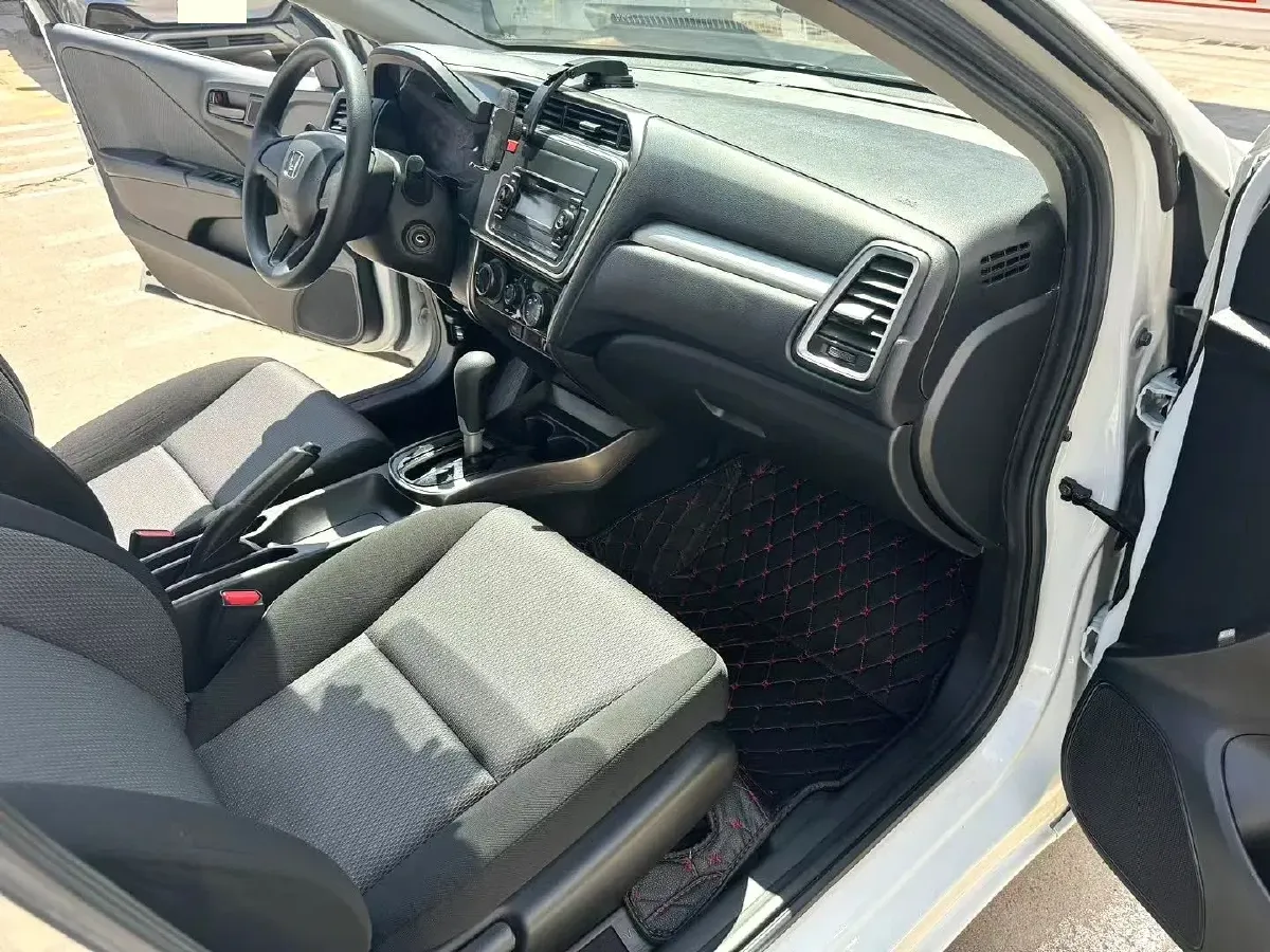 2017 Honda Gienia 1.5L 131HP L4 CVT,autocango,china used car exporter,china ev exporter,chinese used car exporter,chinese used ev exporter