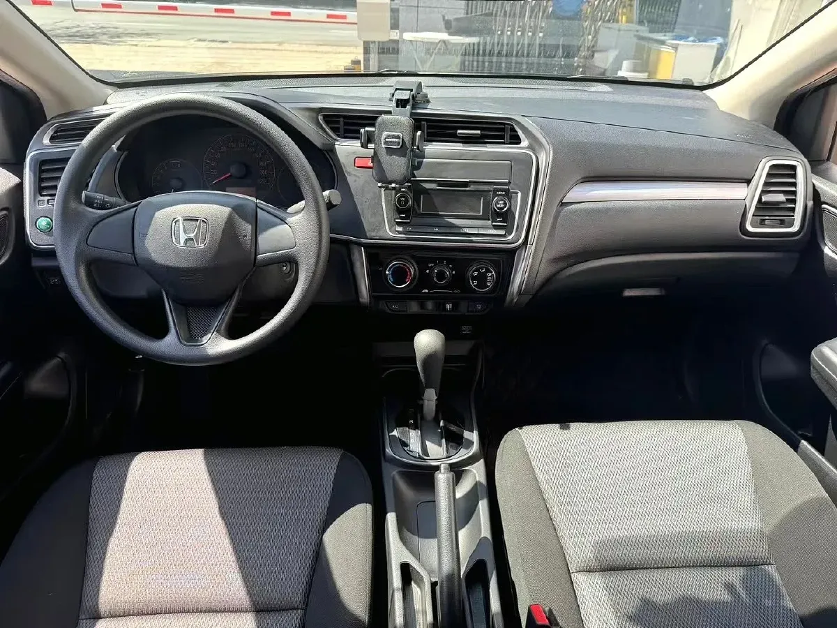 2017 Honda Gienia 1.5L 131HP L4 CVT,autocango,china used car exporter,china ev exporter,chinese used car exporter,chinese used ev exporter