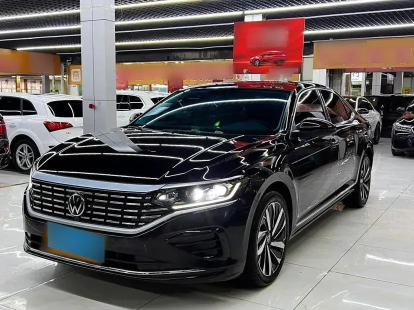 2023 Volkswagen Passat 2.0T 186HP L4 7DCT