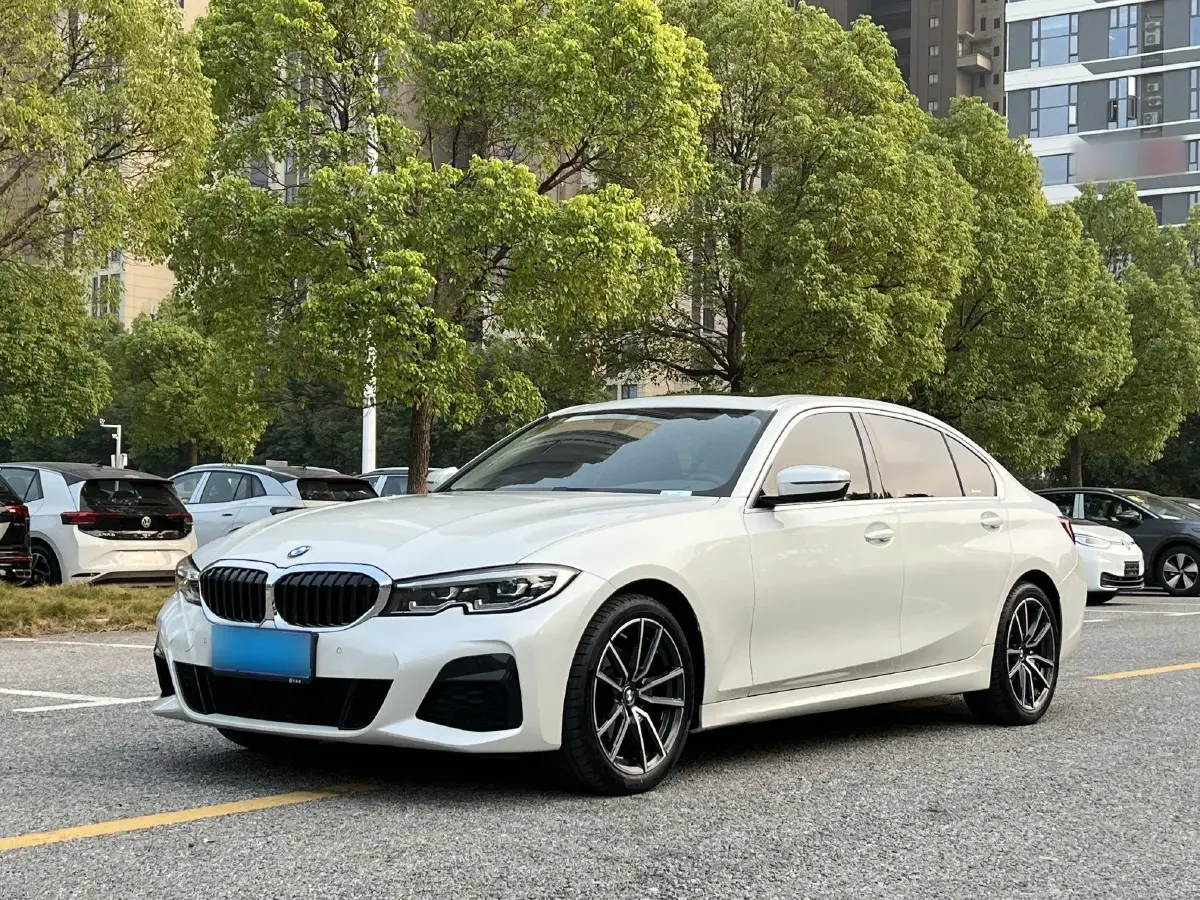 2022 BMW 3 Series 2.0T 184HP L4 8AT