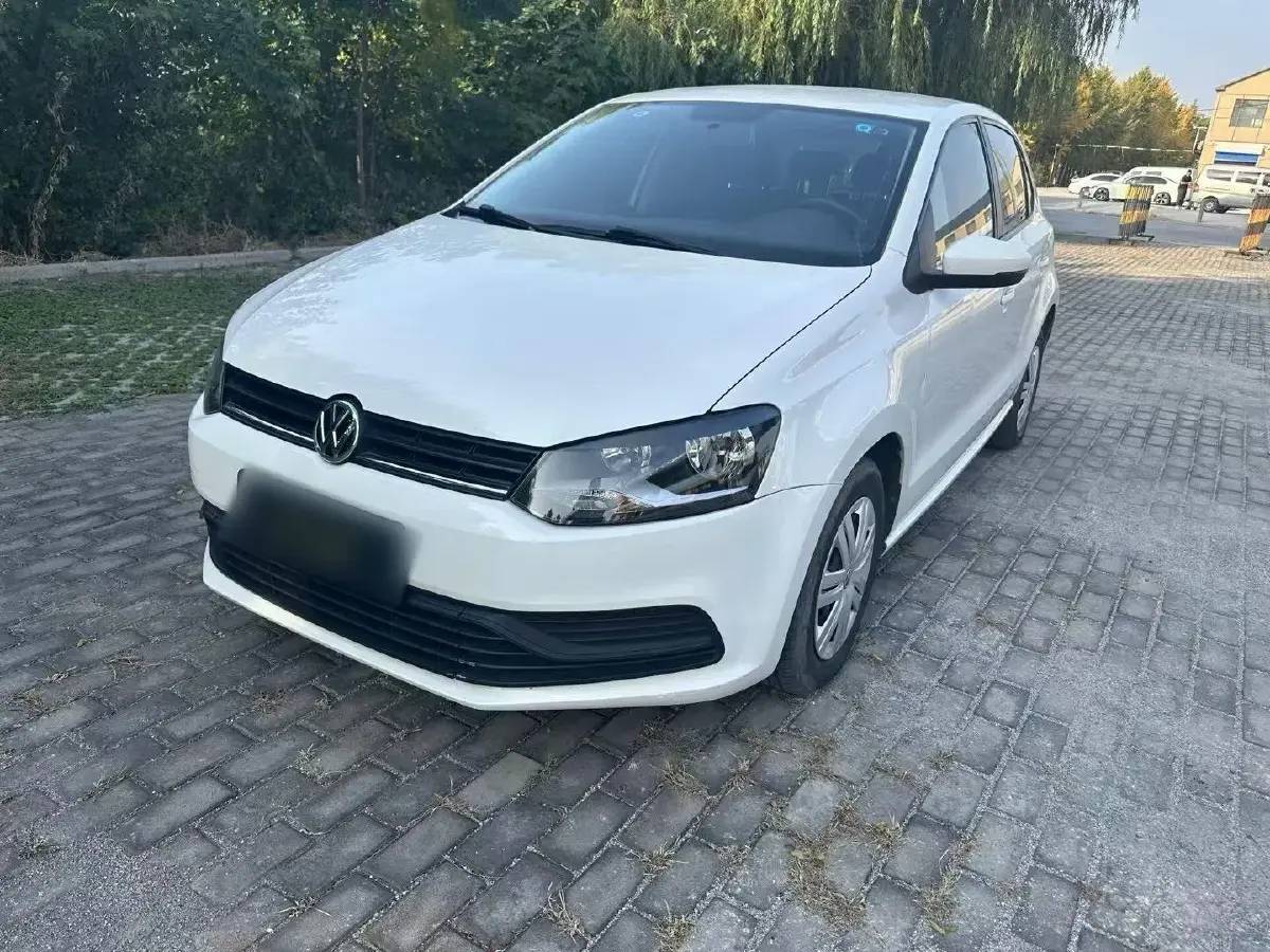 2016 Volkswagen Polo 1.4L 90HP L4 6AT